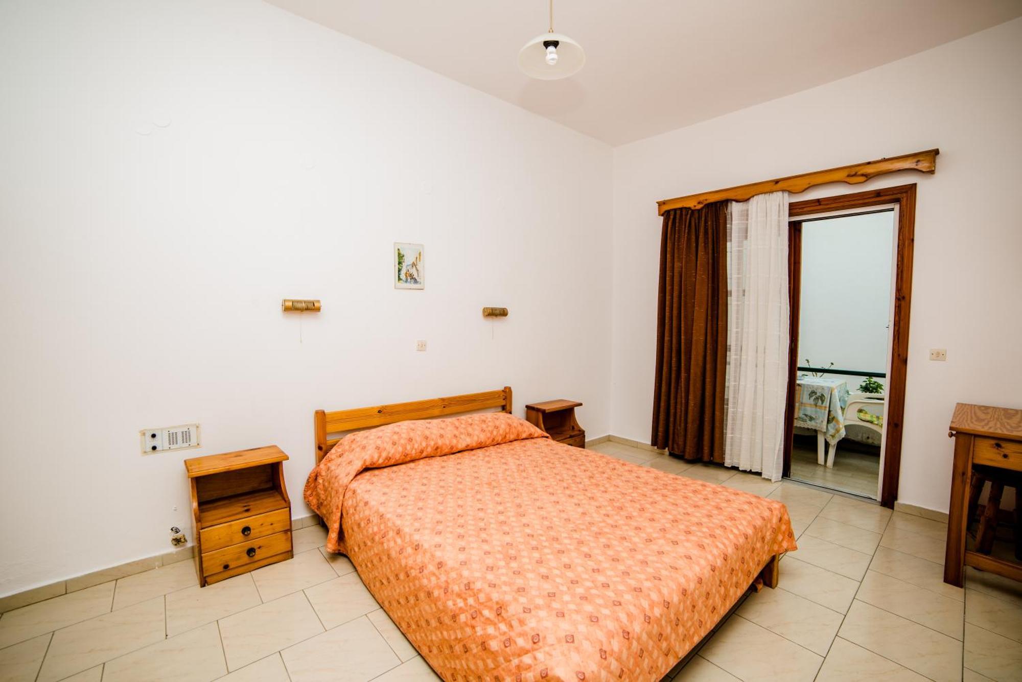 Erato Hotel Apartments Rethymno  Exterior photo